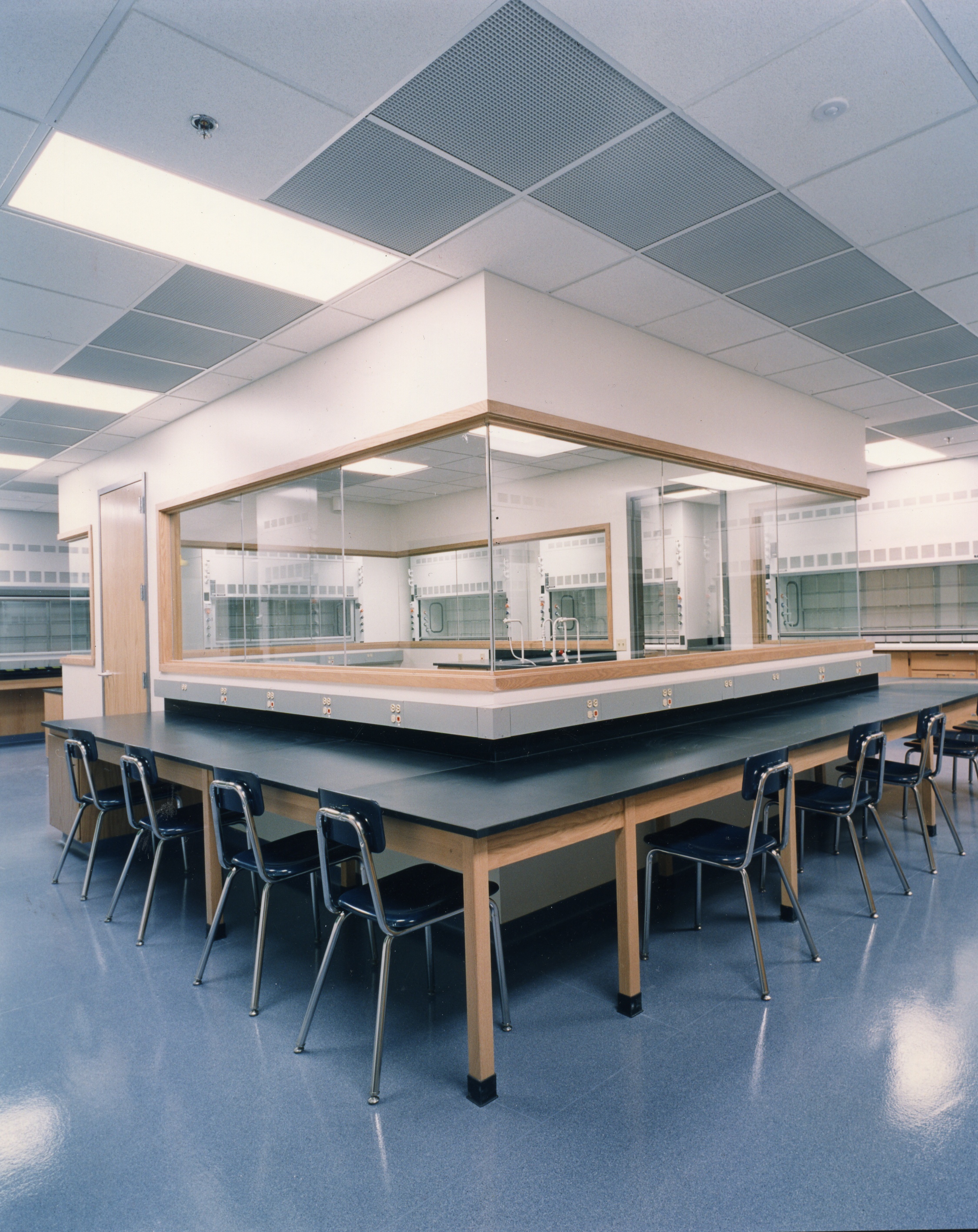 image of lab at Edgewood College